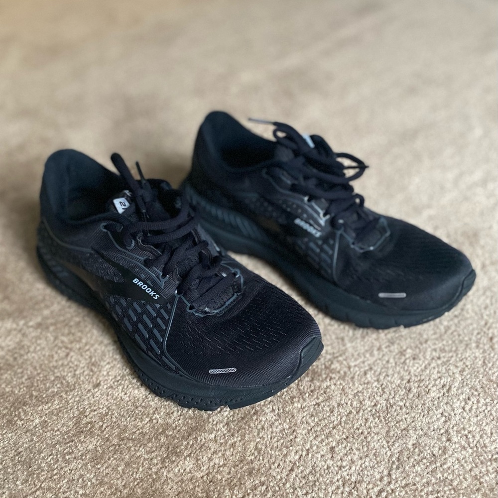 Offers Welcome! Brooks Women’s Adrenaline 21 GTS, size 7.5. Excellent condition.